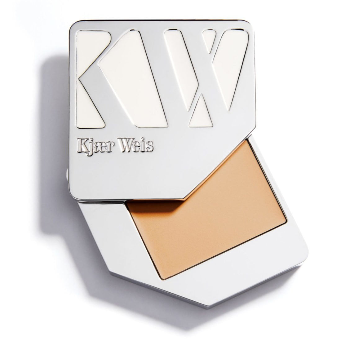 foundation_silken Kjaer Weis Cream Foundation