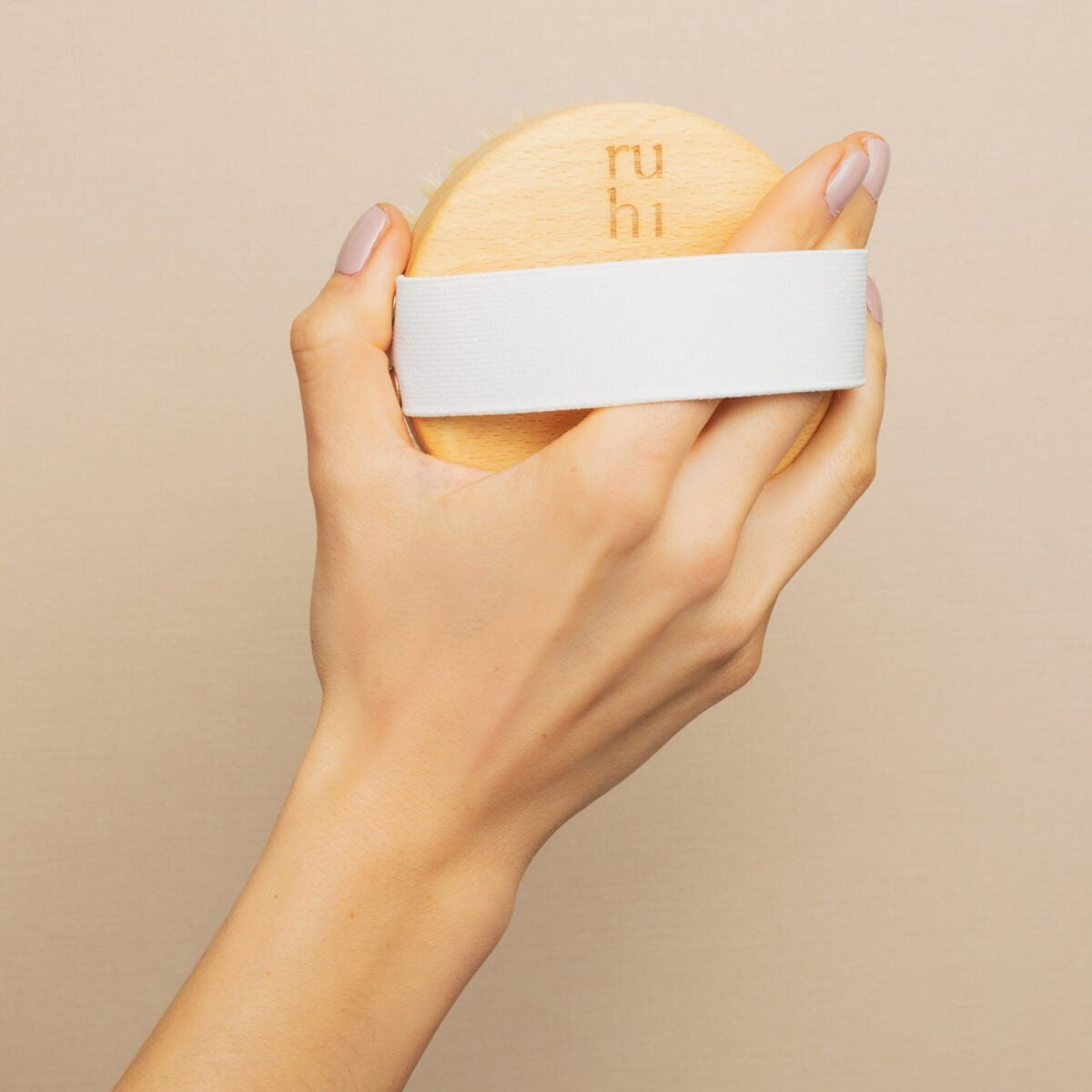 Body Brush round_7 ruhi dry brush pic