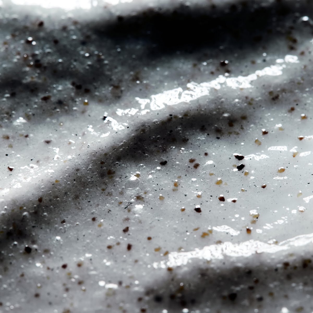 LESSE Refining Cleanser_Texture LESSE Refining Cleanser